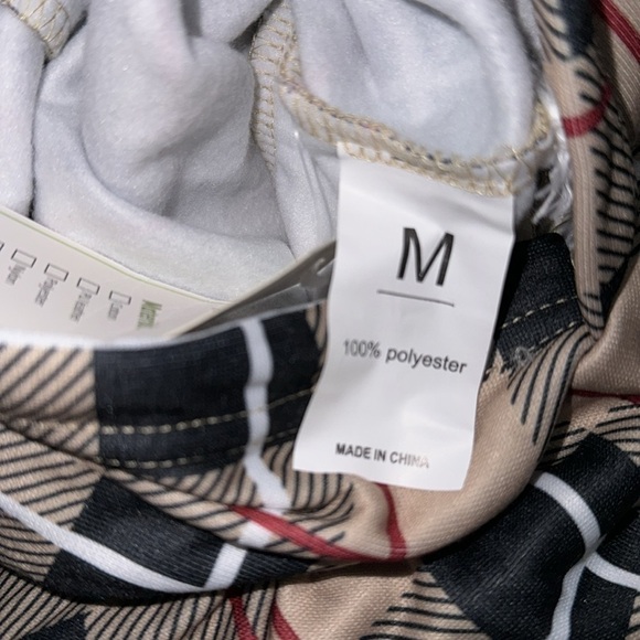 Dog plaid sweater with pocket  medium doggie NWT preppy with hood - Picture 4 of 5